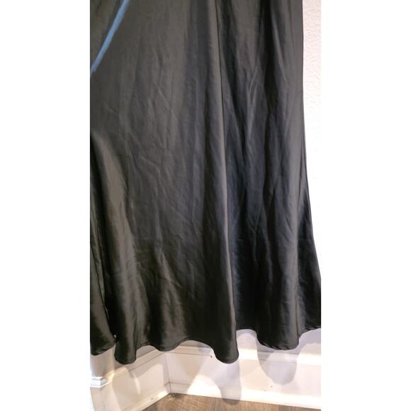 We Wore What Maxi Dress Womens M Black Long Sleeve Open Back Cowl Formal - Picture 16 of 16
